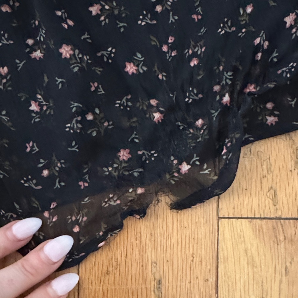 Abercrombie & Fitch | Black Floral Mini Dress | Wrap Style | size Small Tall - Picture 4 of 7